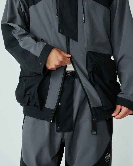 GRAY