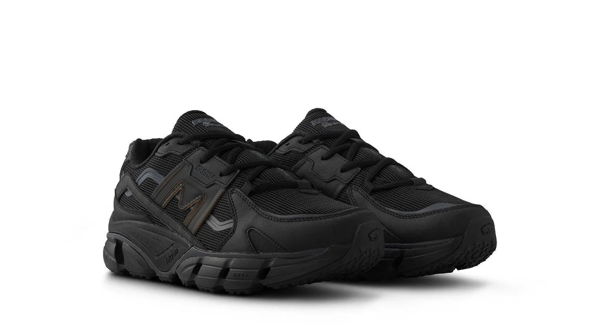 BLACK / BLACK