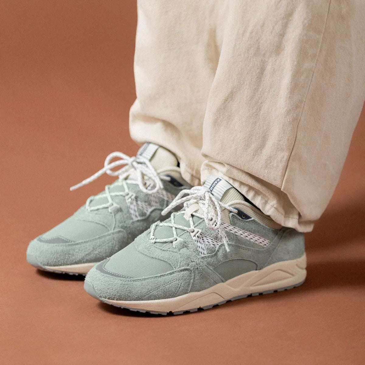 AQUA GRAY / BLANC DE BLANC