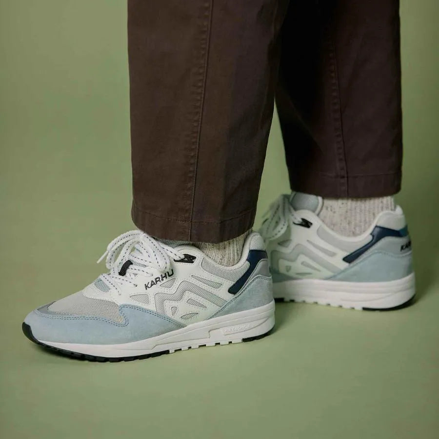 PEARL BLUE / BRIGHT WHITE