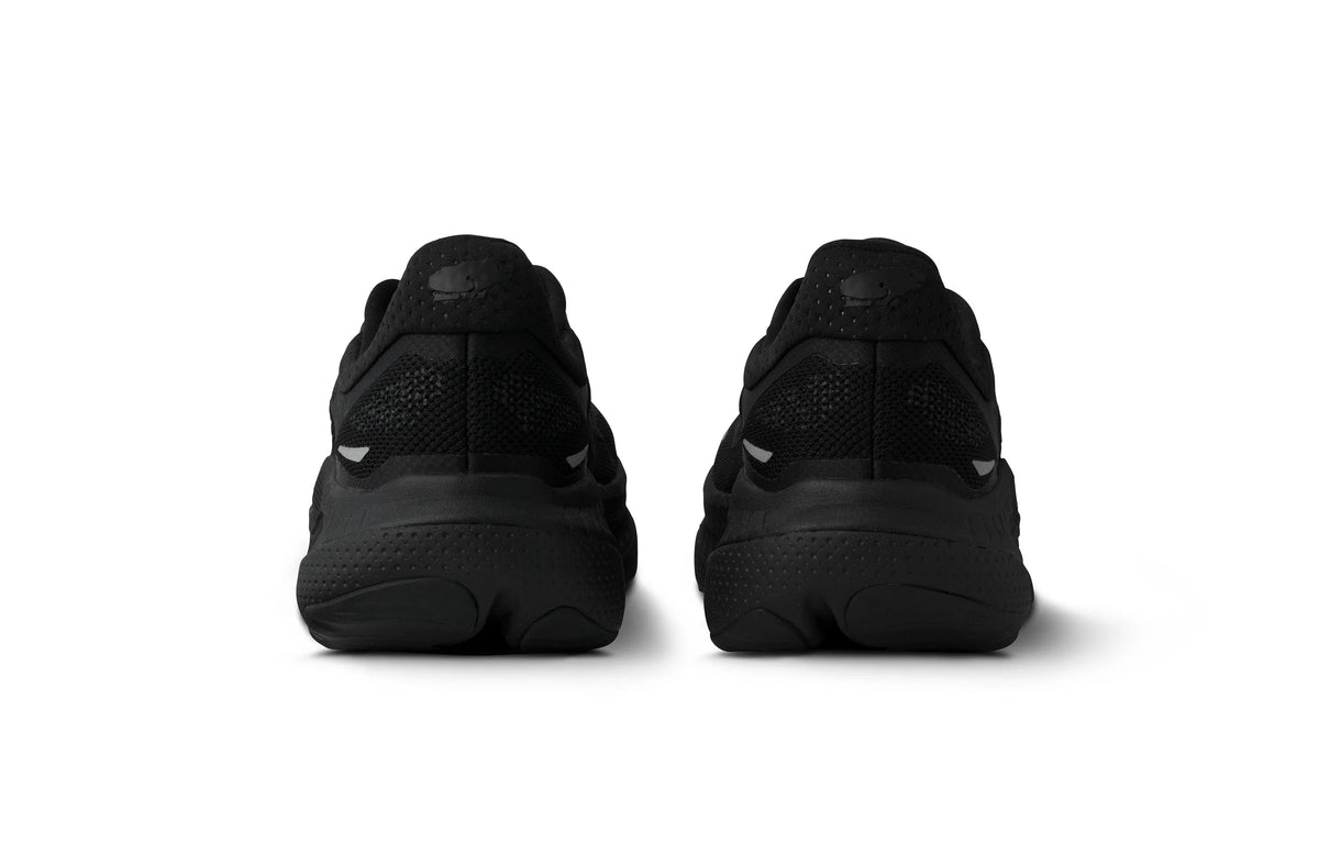 BLACK / BLACK