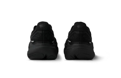 BLACK / BLACK