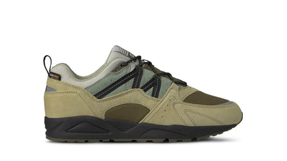 PALE OLIVE GREEN / JET BLACK
