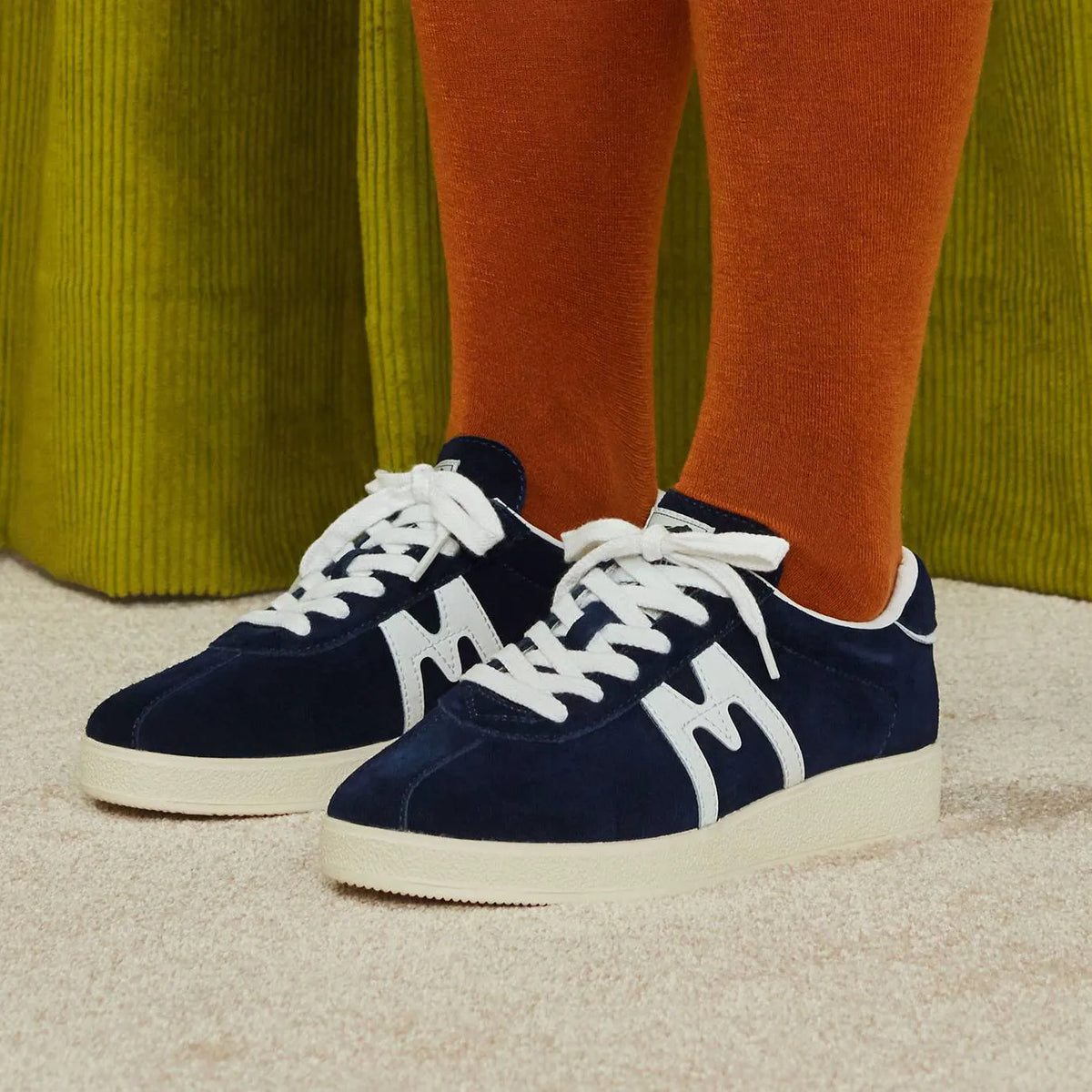 NAVY/WHITE