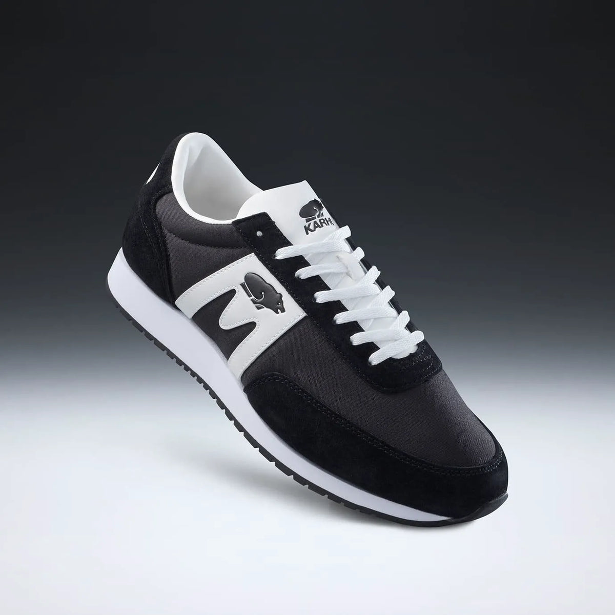 BLACK/WHITE