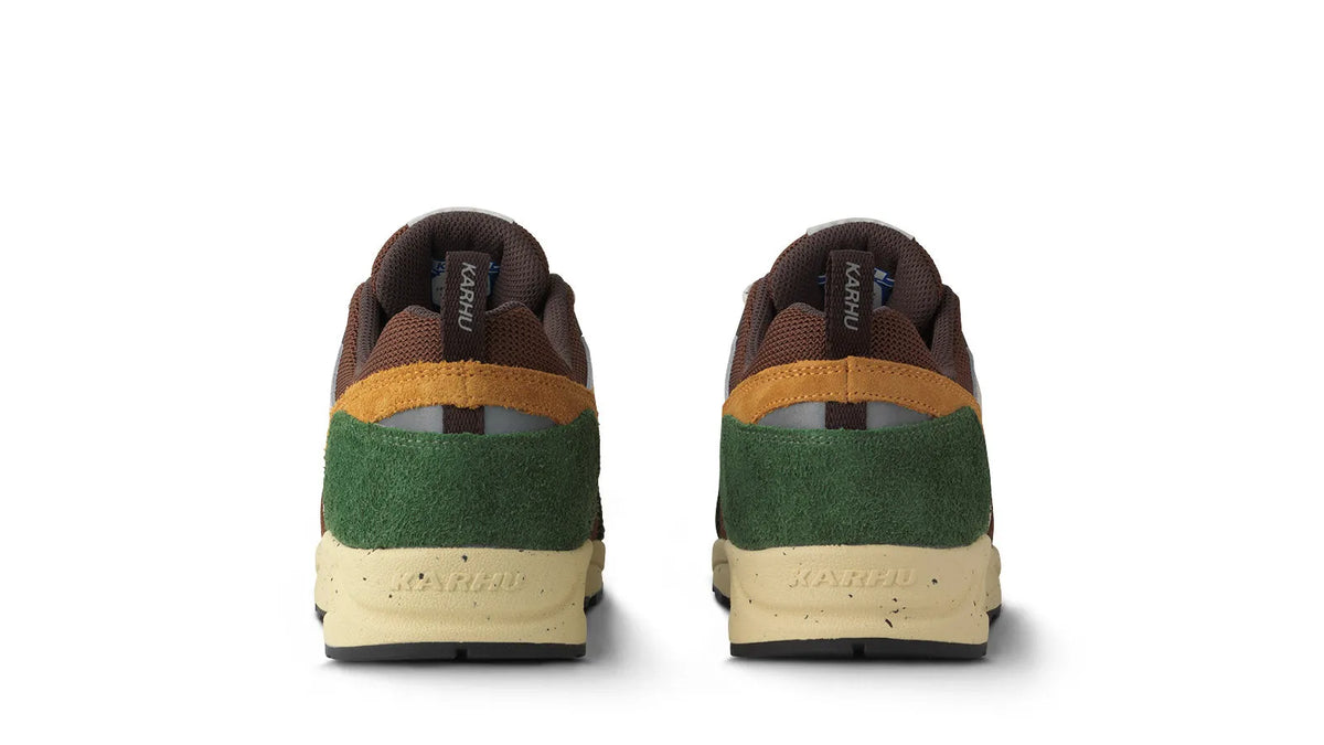 DOUGLAS FIR / NAVY PEONY