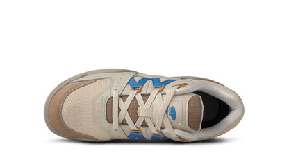 WARM TAUPE/ AZURE BLUE
