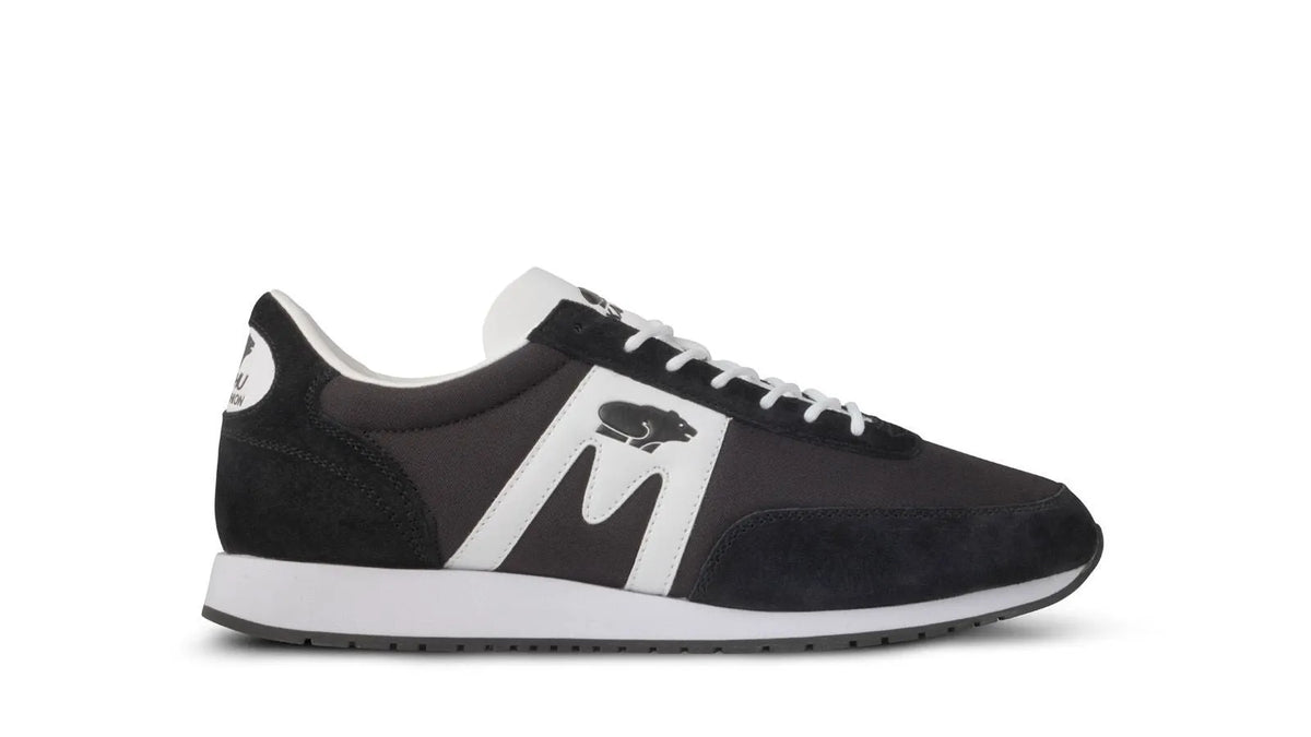 BLACK/WHITE