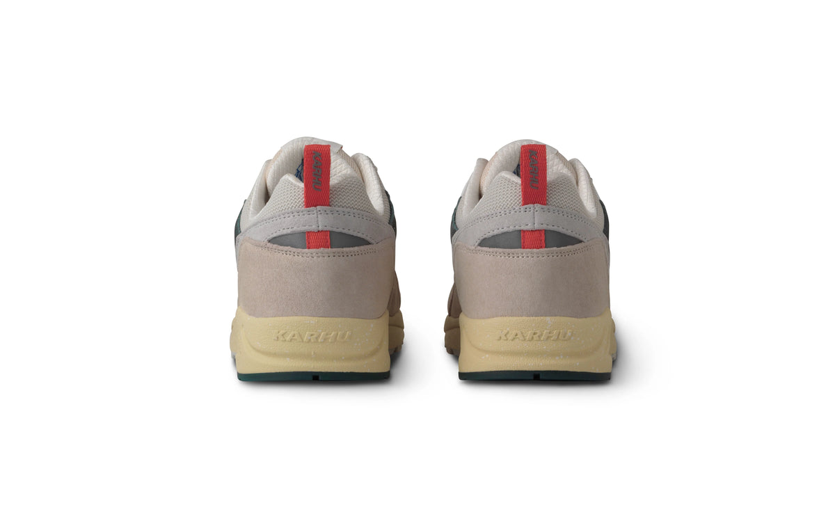 WHITECAP GRAY / CAYENNE
