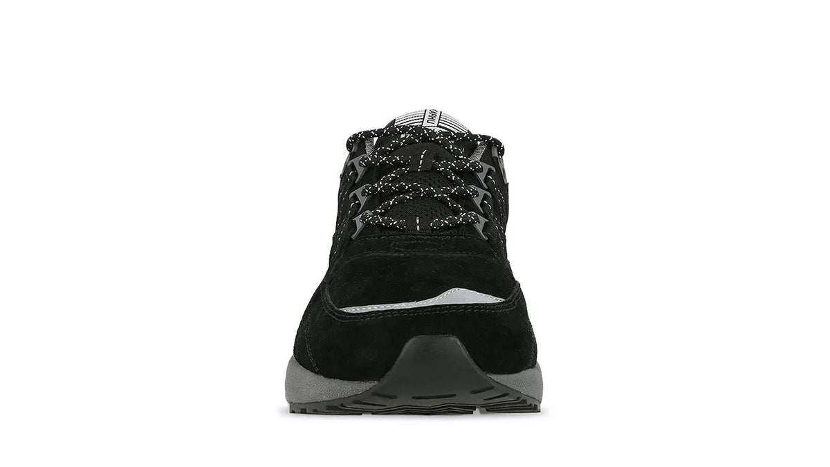 BLACK/BLACK