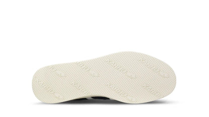 NAVY/WHITE