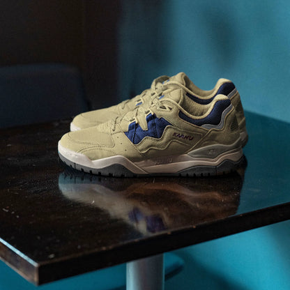 PALE OLIVE GREEN  / SKIPPER BLUE