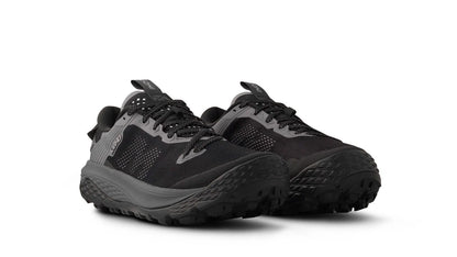 BLACK / BLACK