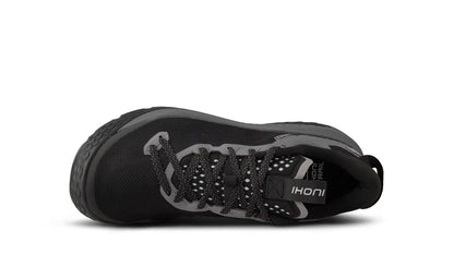 BLACK / BLACK