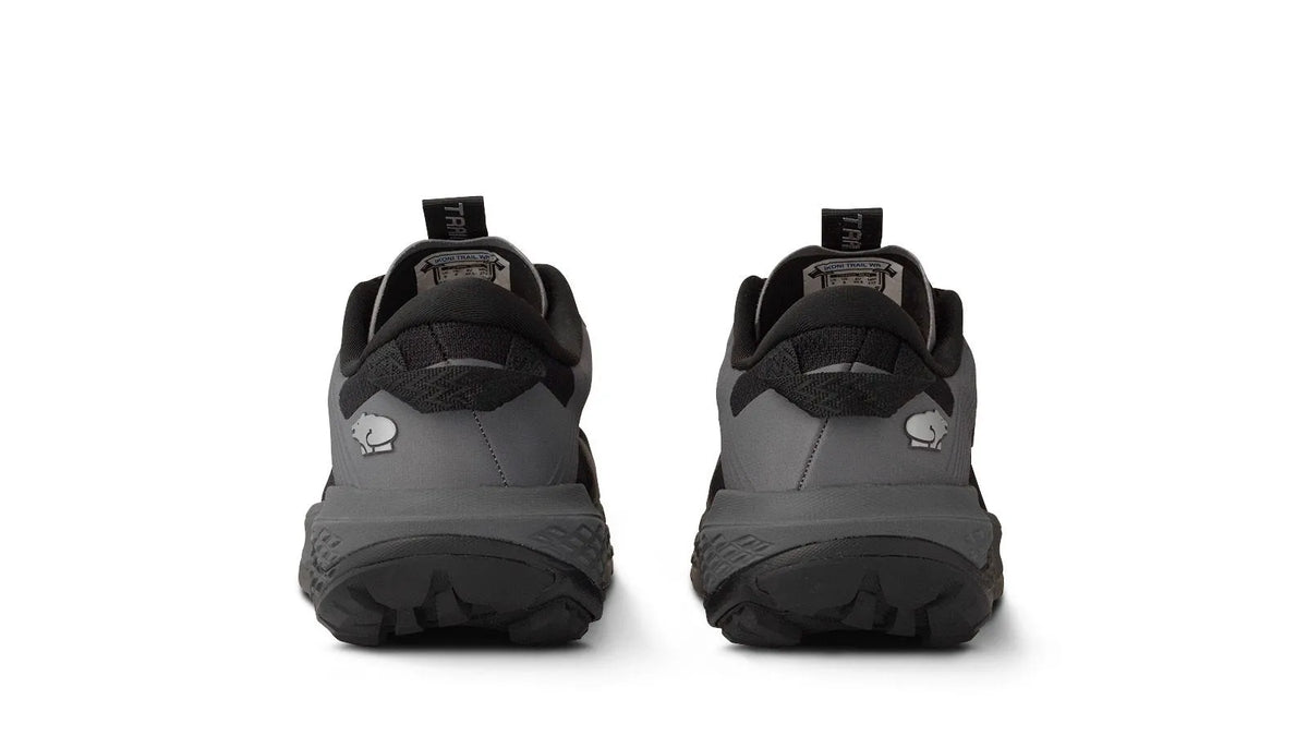 BLACK / BLACK