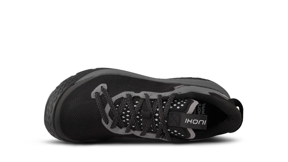 BLACK / BLACK