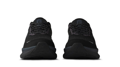 BLACK / BLACK