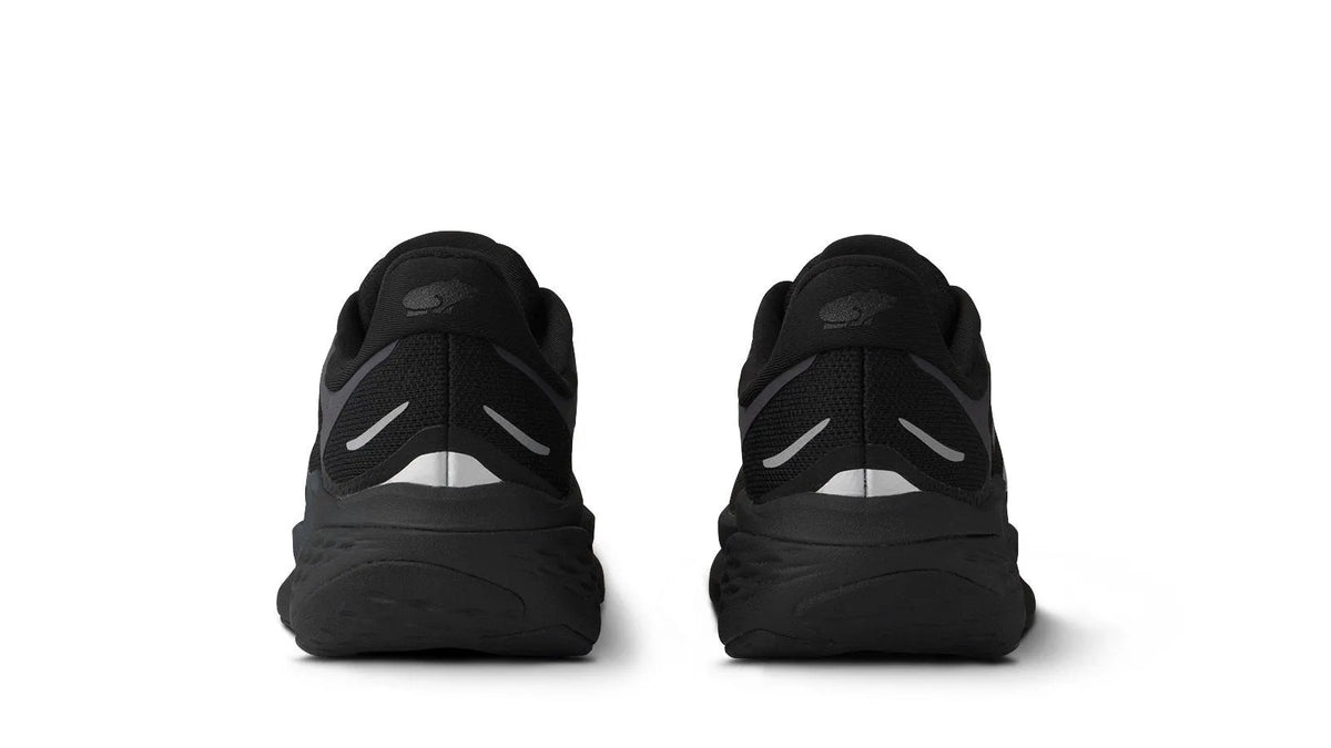BLACK / BLACK