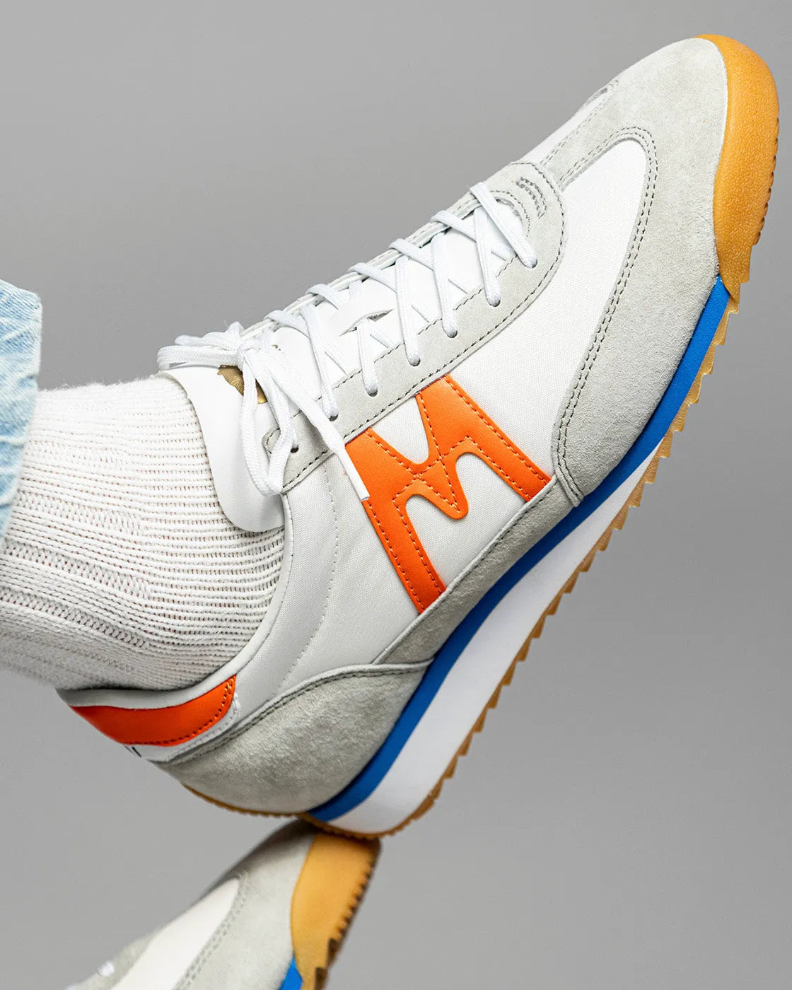 WHITE / FLAME