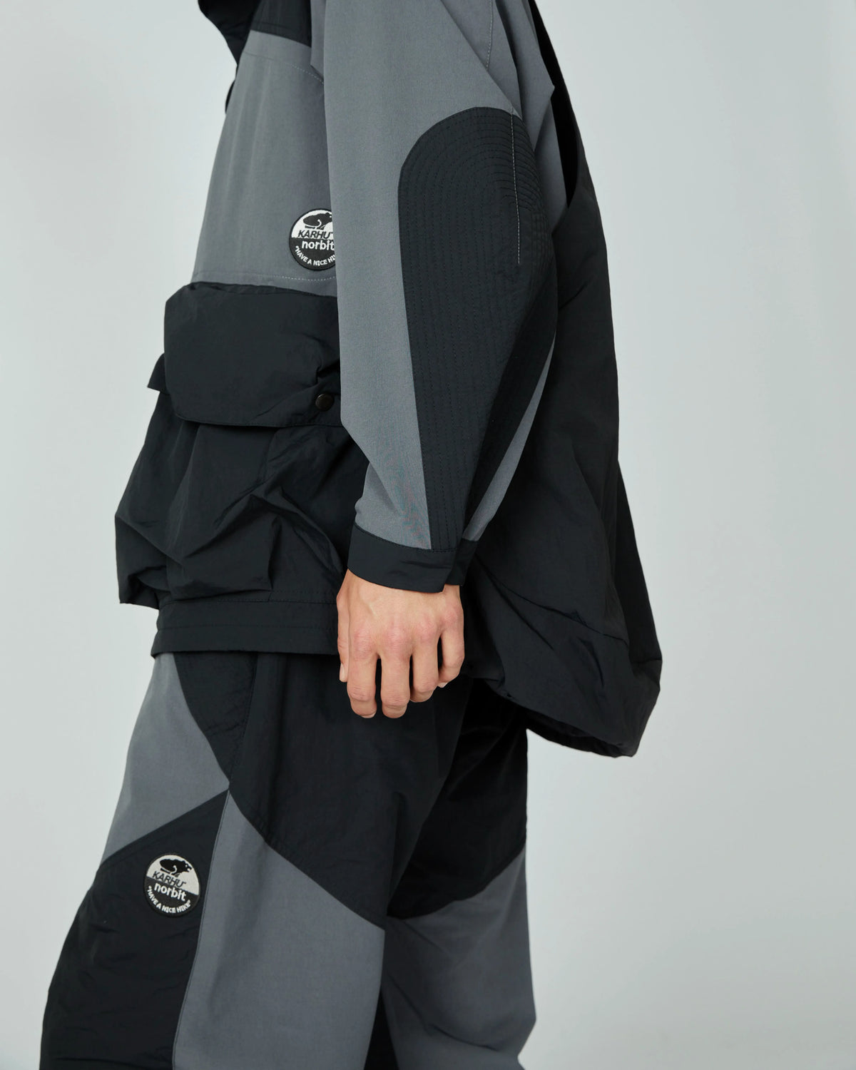 GRAY
