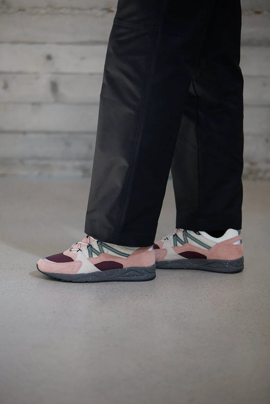 CAMEO ROSE / ICEBERG GREEN