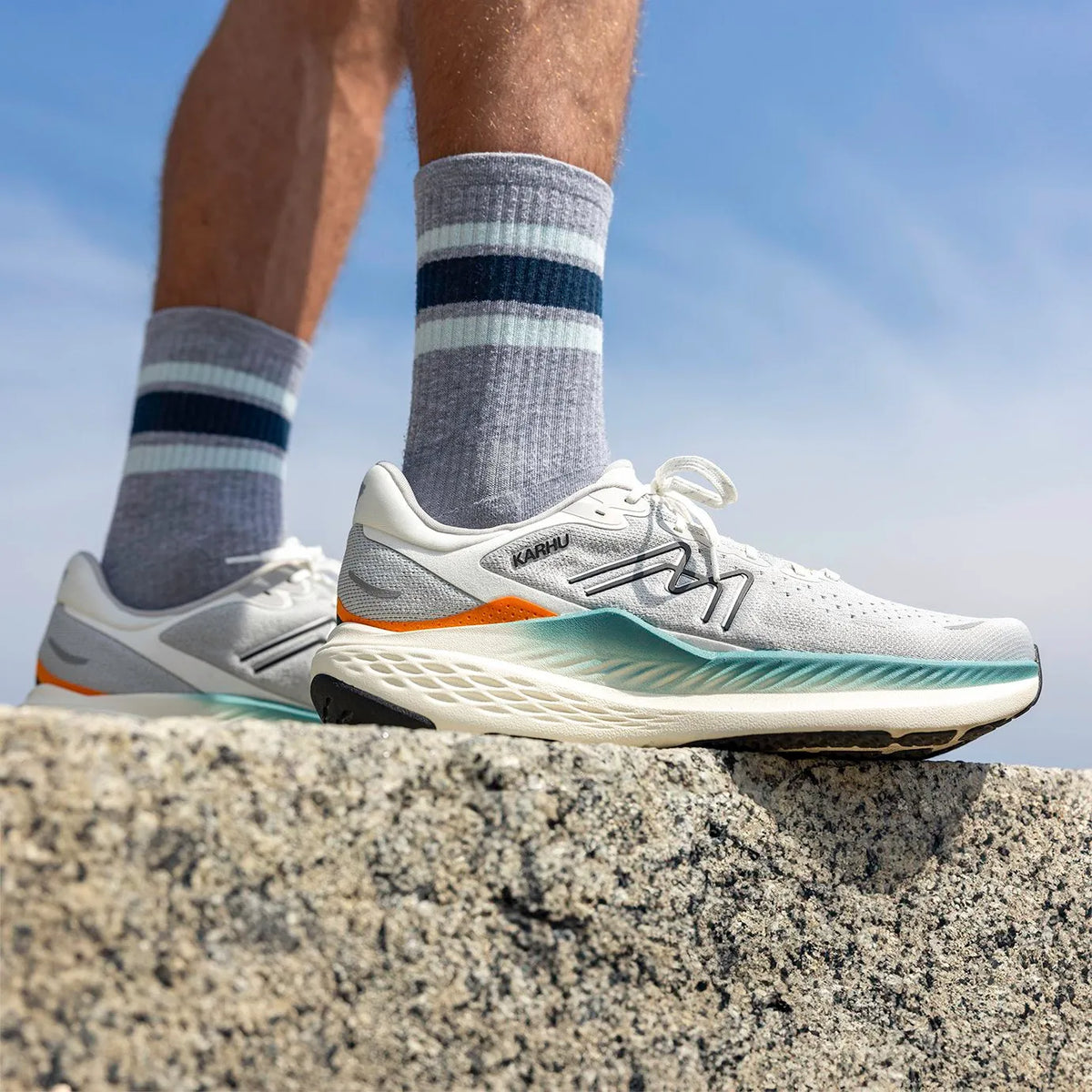 WHITE / DUSTY TURQUOISE