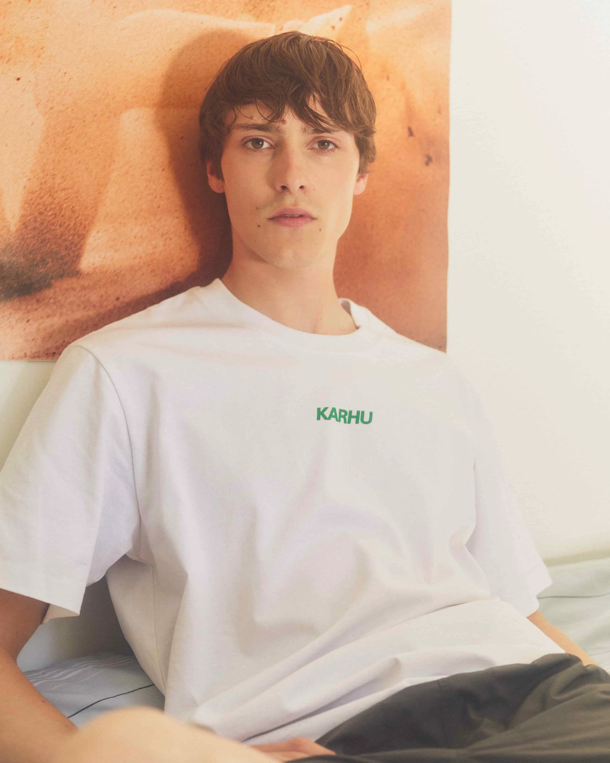 WHITE / ULTRAMARINE GREEN
