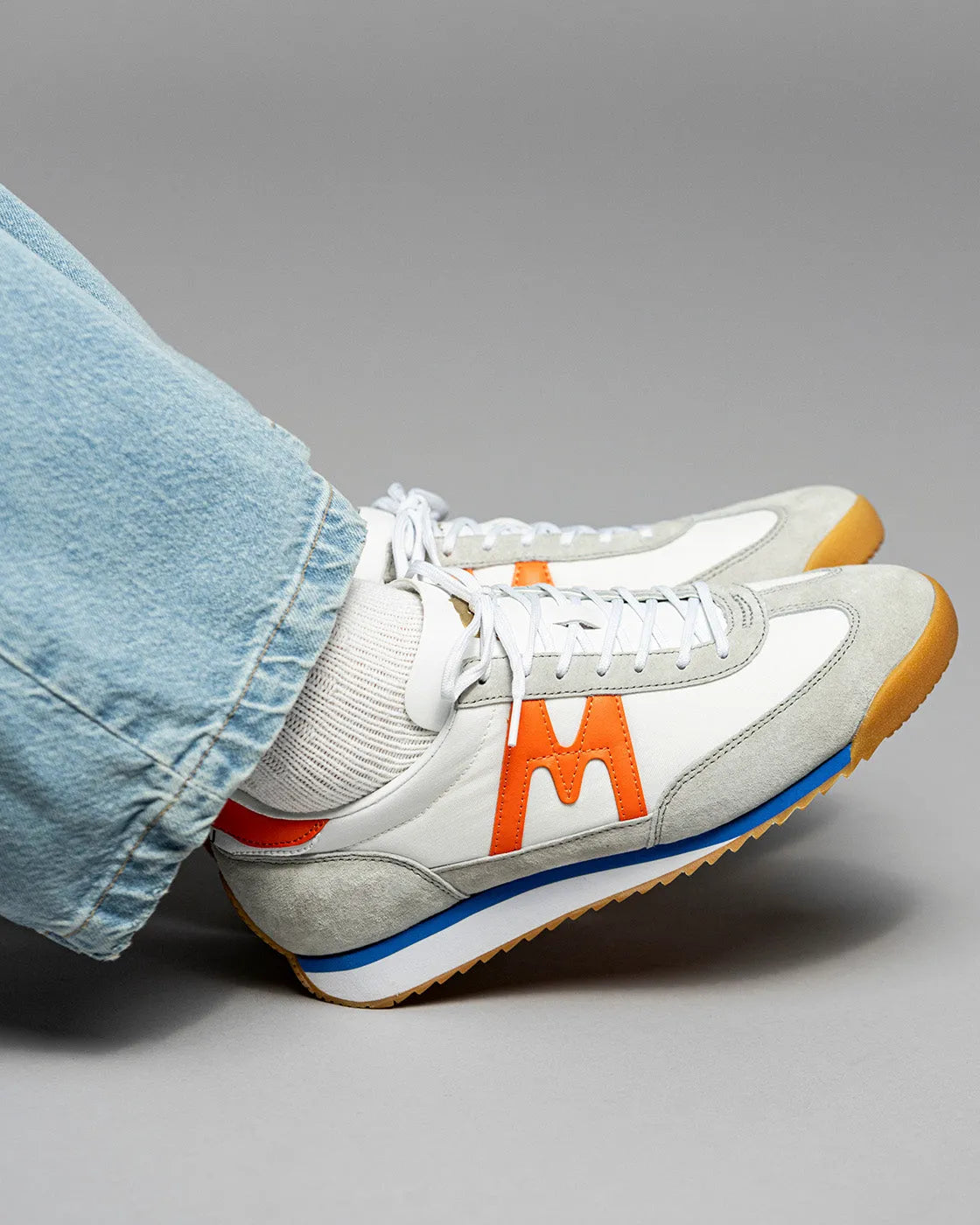 WHITE / FLAME