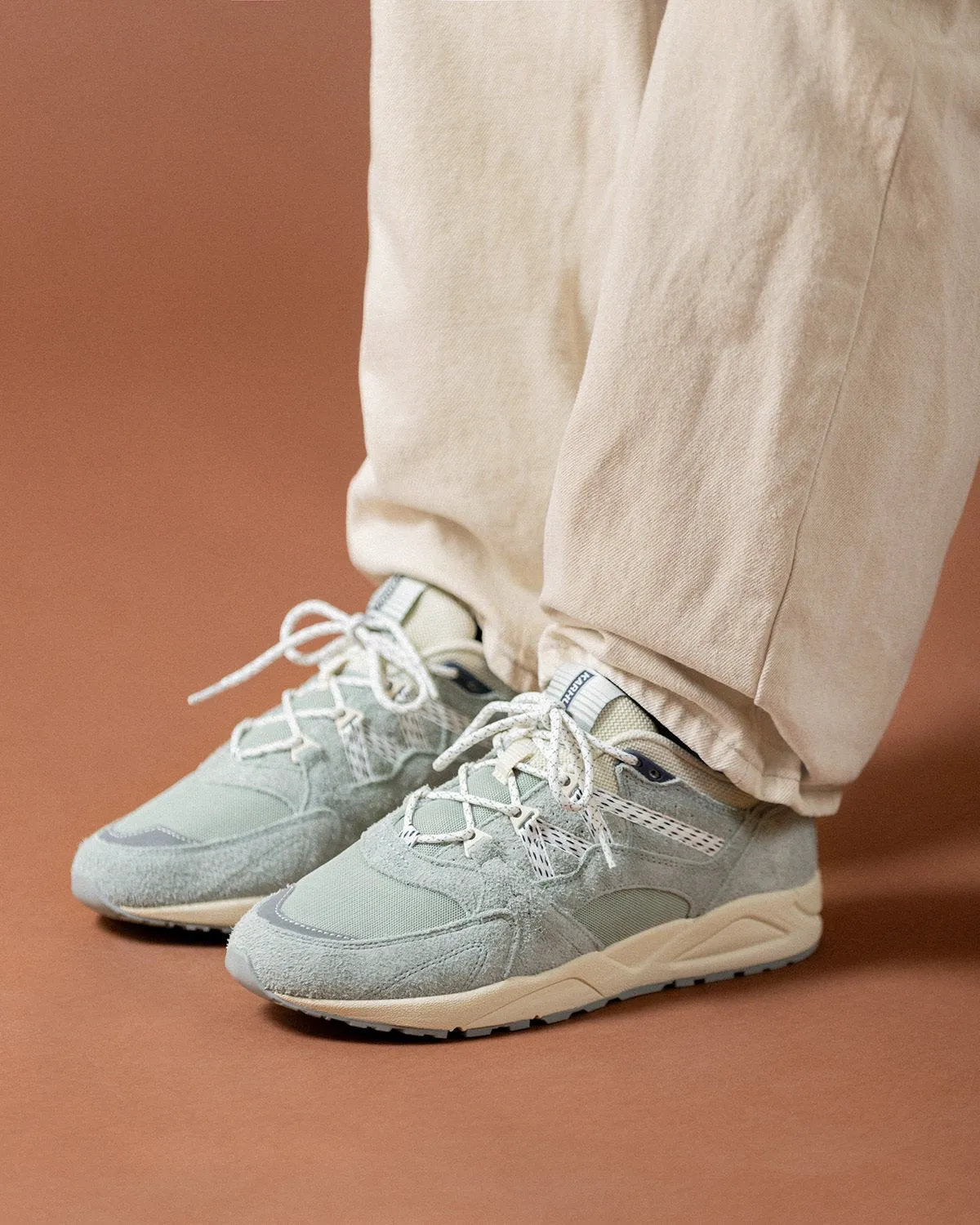 AQUA GRAY / BLANC DE BLANC