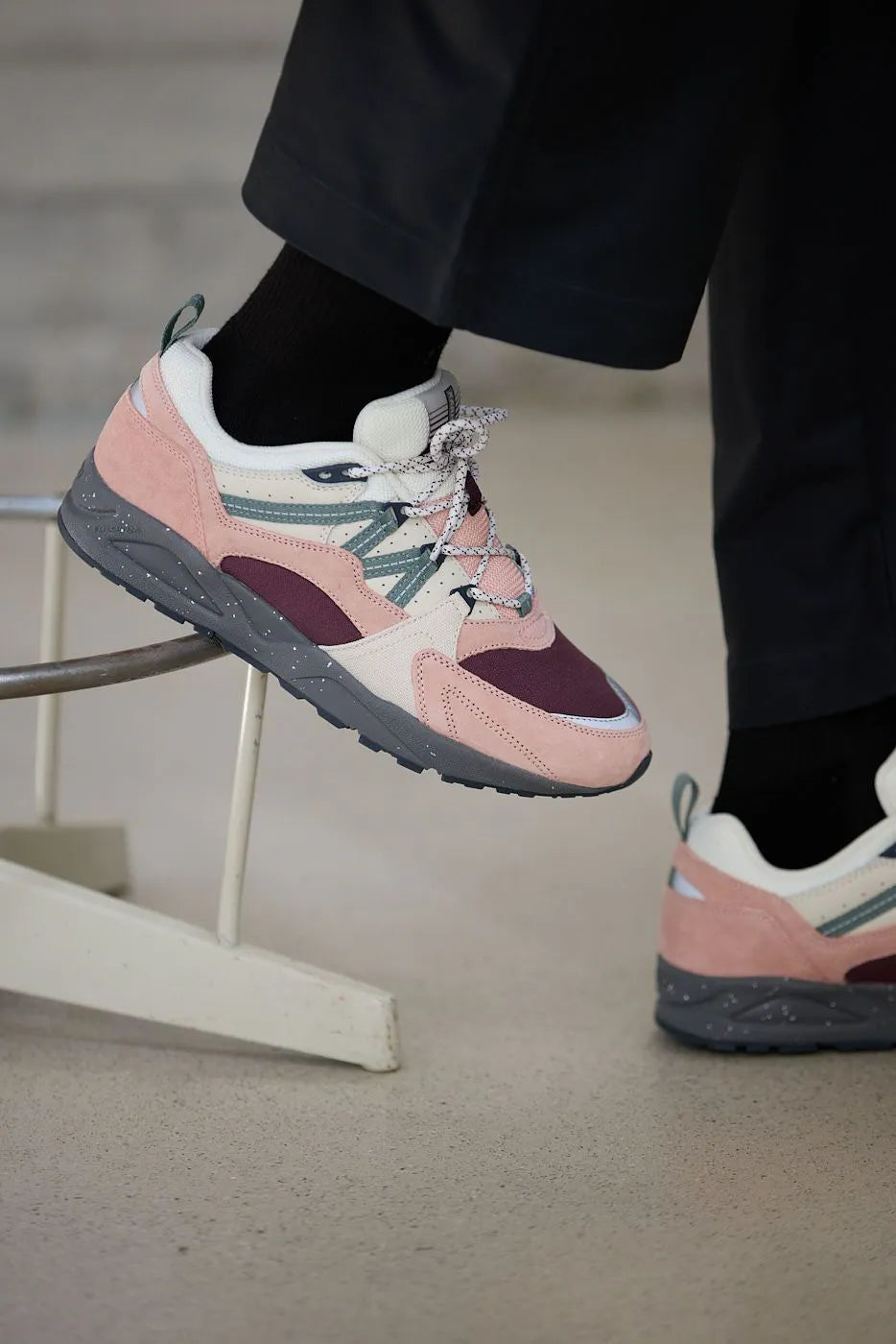 CAMEO ROSE / ICEBERG GREEN