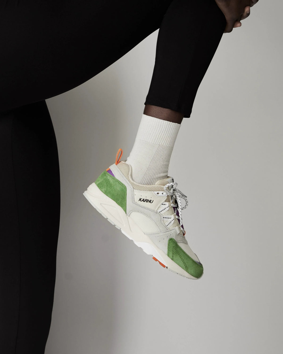 PIQUANT GREEN / BRIGHT WHITE