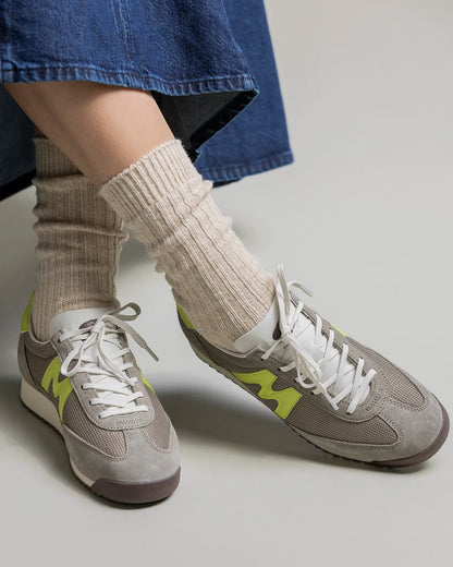 DESERT TAUPE / WILD LIME