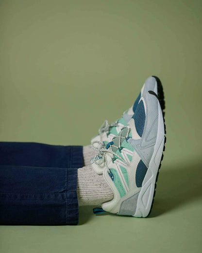 PEARL BLUE / BRIGHT WHITE