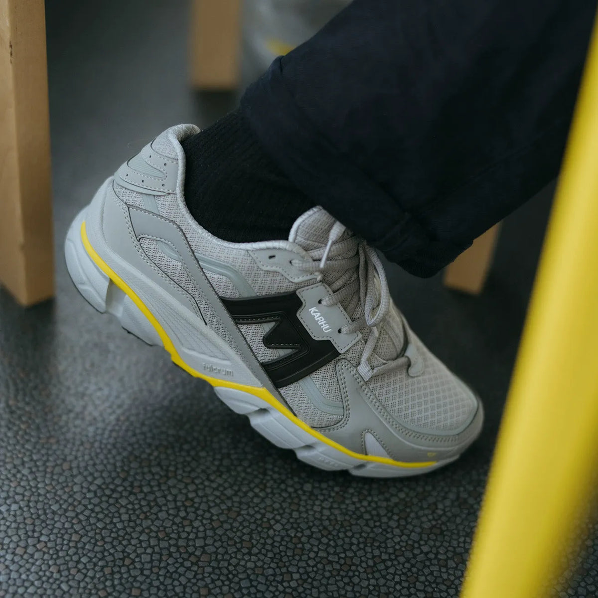 GRAY REFLECTIVE / JET BLACK