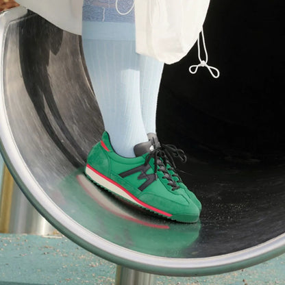 GREEN BEE / JET BLACK