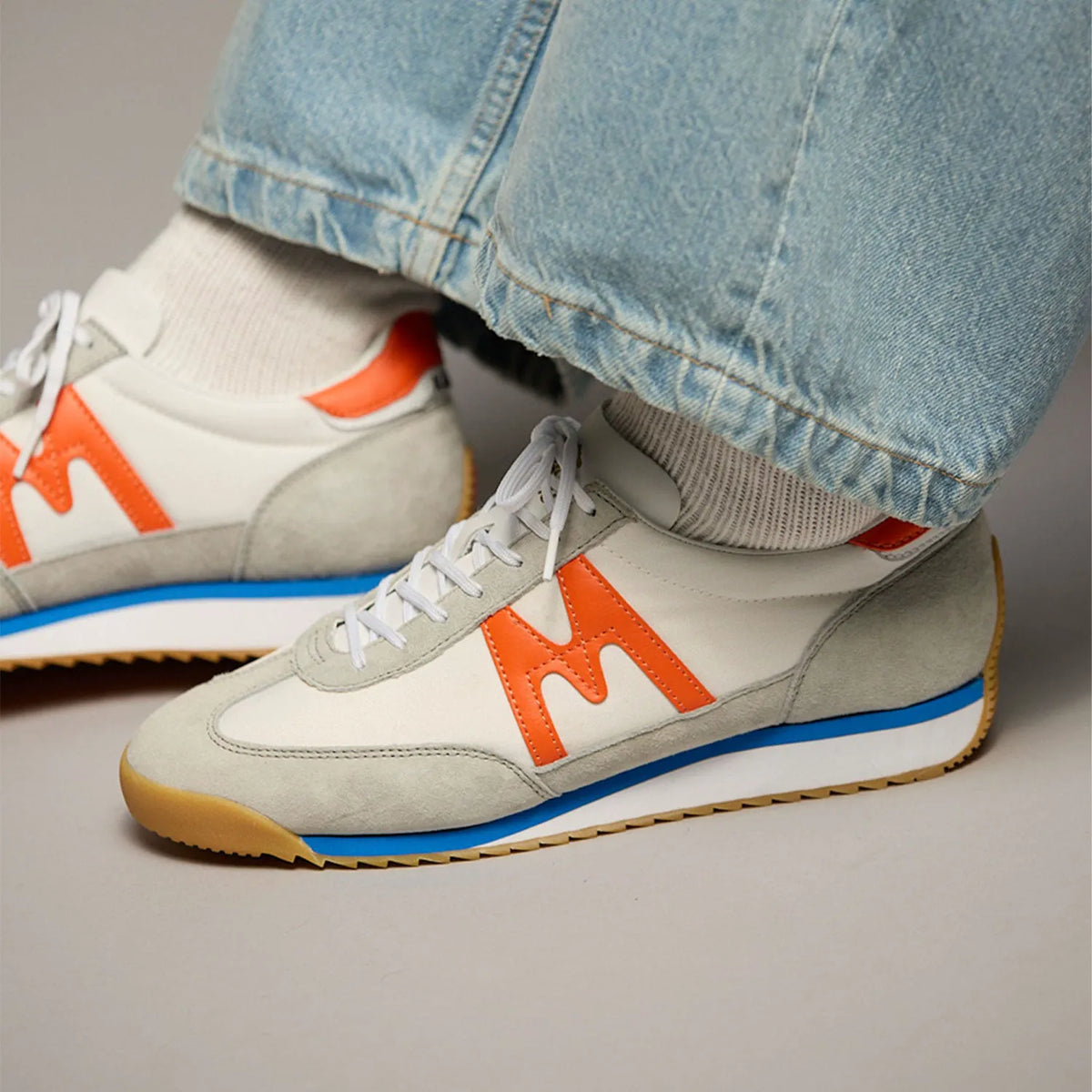 WHITE / FLAME